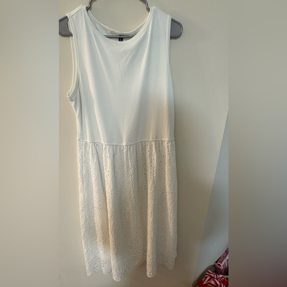 White Eyelet Maxi Dress with Pockets! - Picture 5 of 5